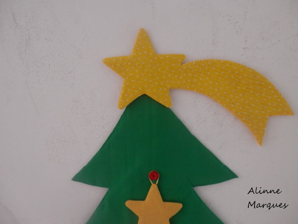 Árvore natalina de parede em feltro - Alinne's World